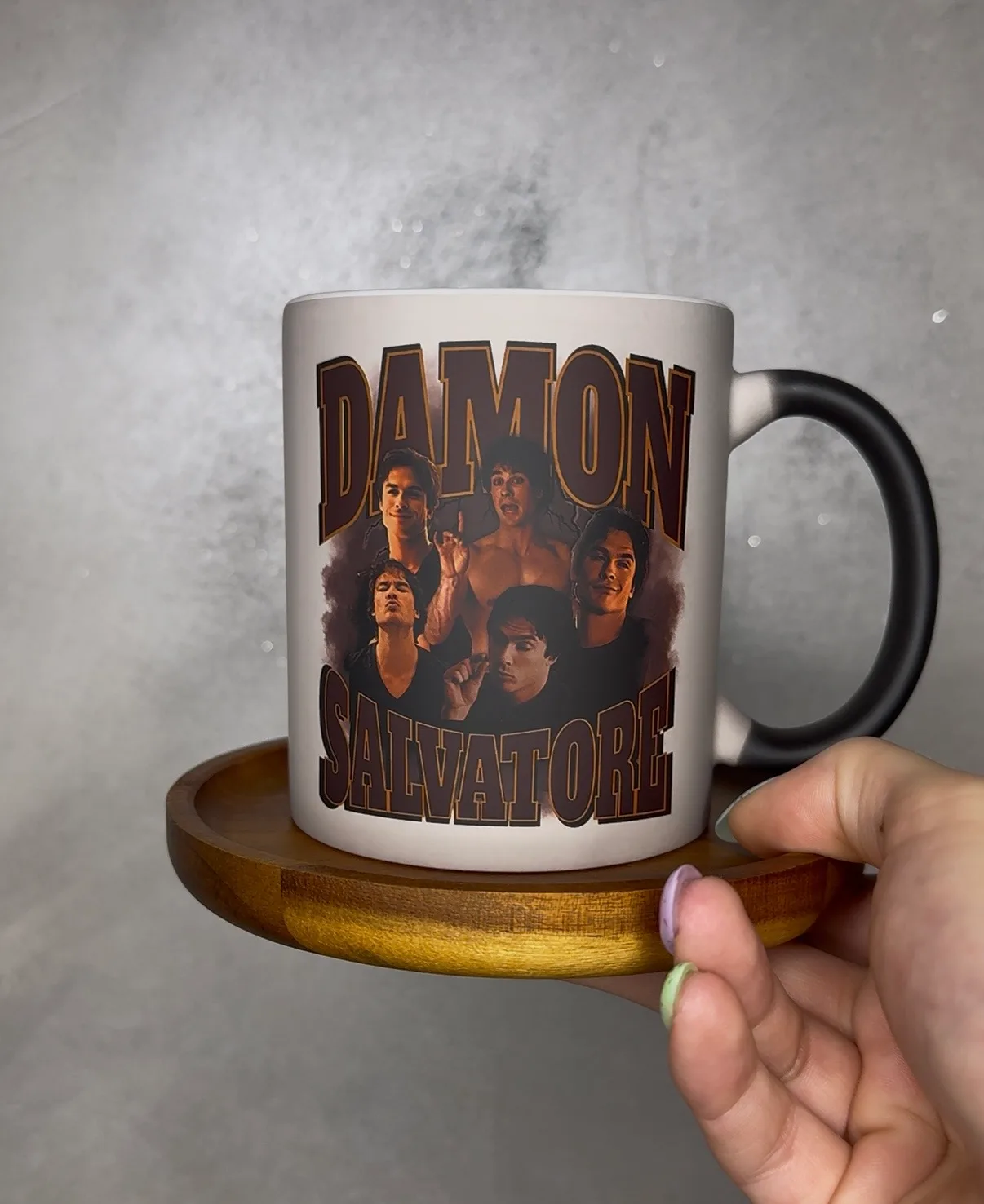 Kubek magiczny DAMON SALVATORE PAMIĘTNIKI WAMPIRÓW