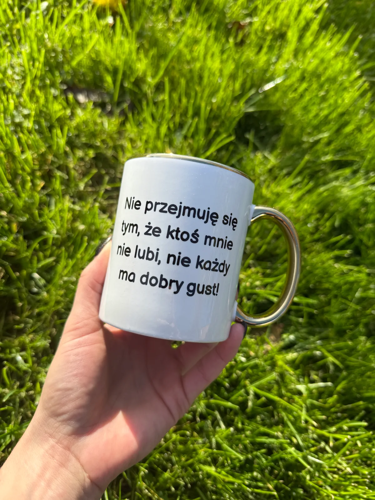Kubek NIE PRZEJMUJĘ SIĘ TYM ŻE KTOŚ MNIE NIE LUBI