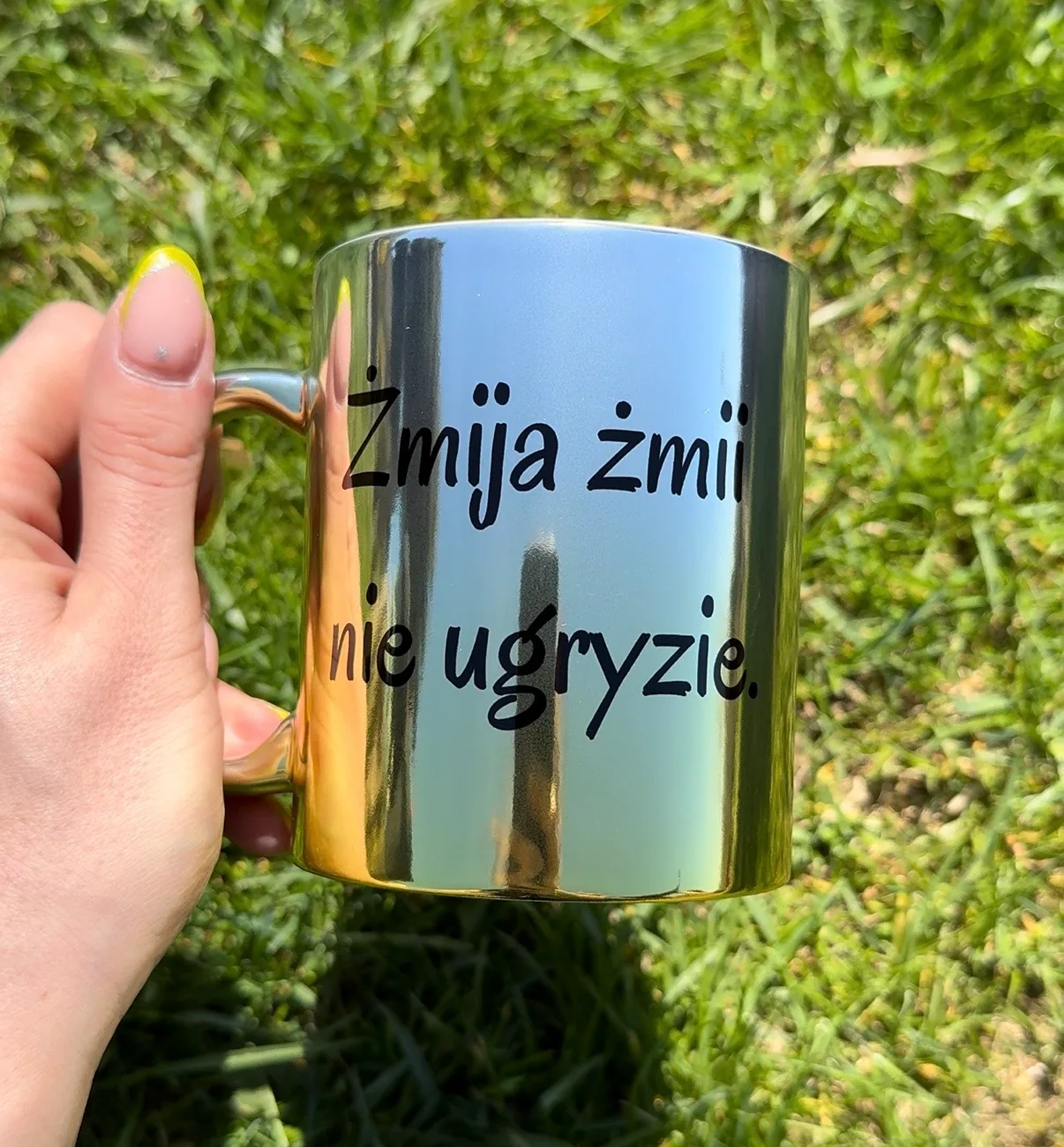 Kubek ŻMIJA ŻMII NIE UGRYZIE