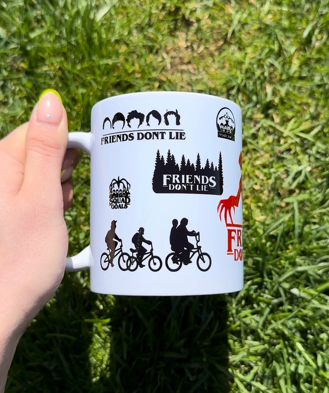 Kubek STRANGER THINGS 2